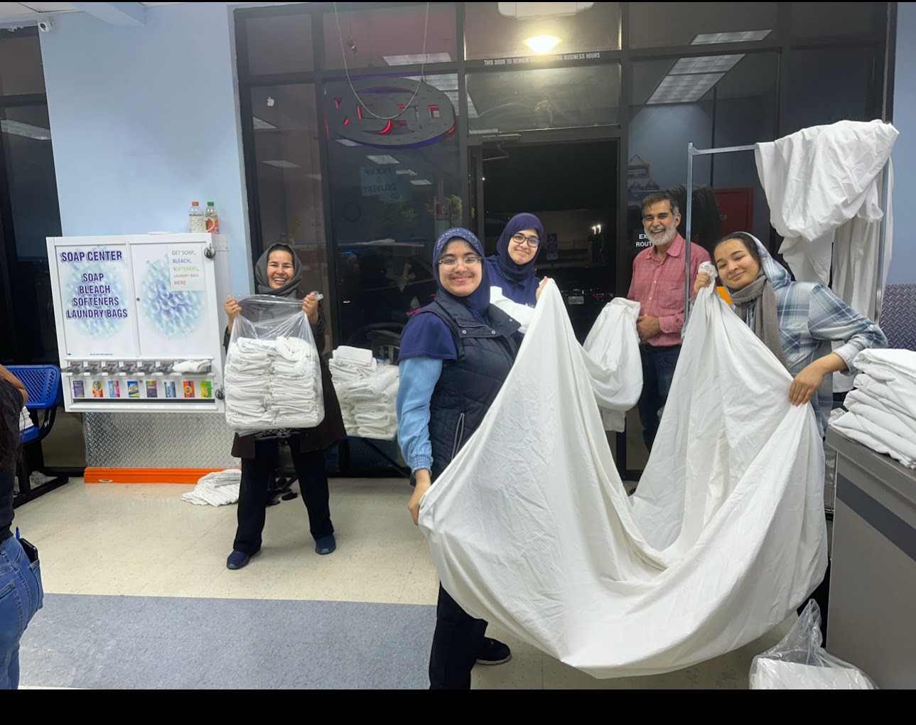 Mays Laundromat pickup and delivery laundry service in Sacramento CA