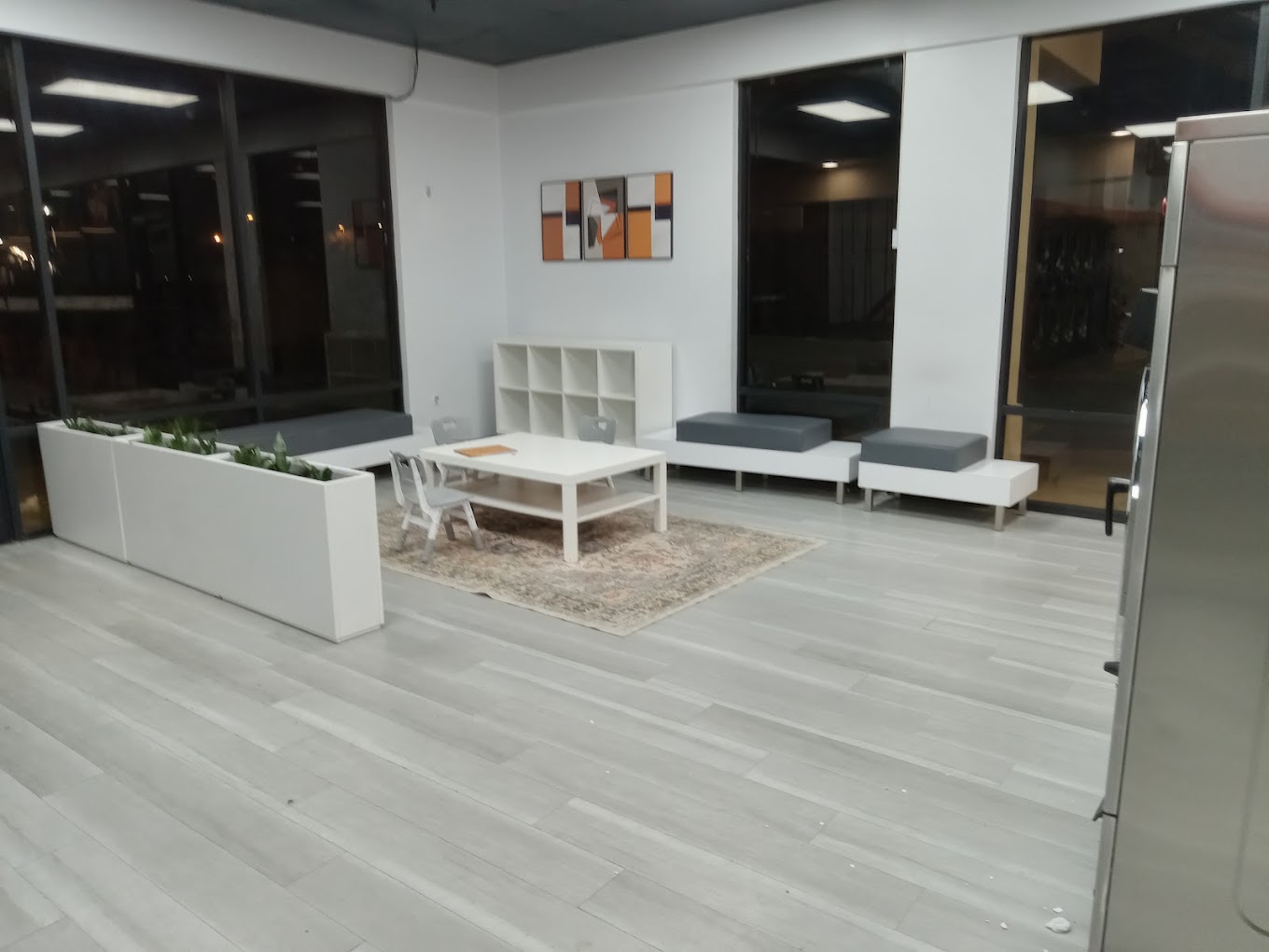 Mays Laundromat Sacramento wash and fold location