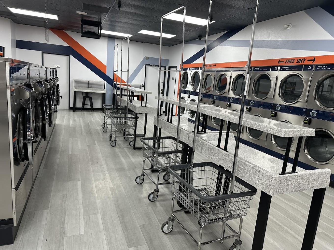 Mays Laundromat wash and fold laundry service in Sacramento CA