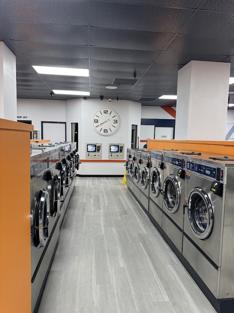 Uniform laundry service for Sacramento businesses